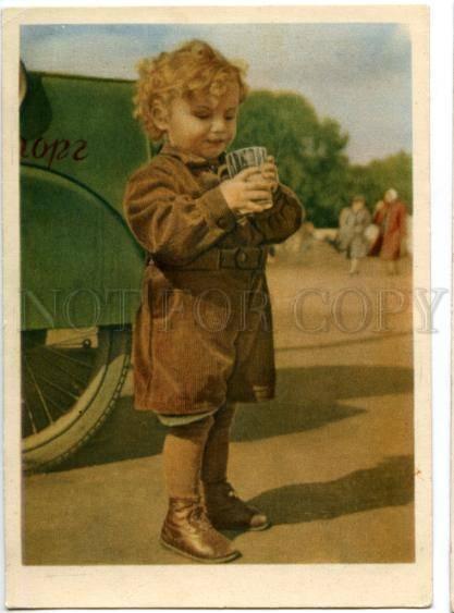 137458 SOVIET LIFE Boy w/ fizzy water old Russian PC