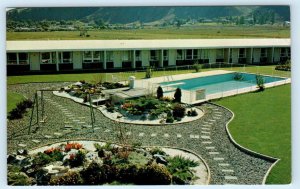 KAMLOOPS, British Columbia Canada ~ DAVY CROCKETT MOTEL Roadside c1960s Postcard