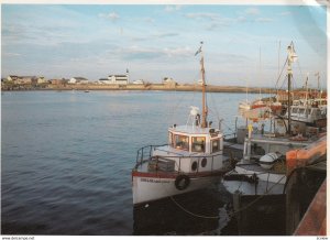 RIVIERE-AU-TONNERRE, Quebec, PU-1986; Water View, Sheldrake Fishing Boat