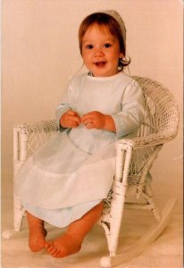 Sarasota, Florida  YODER'S RESTAURANT Advertising LITTLE AMISH GIRL 4X6 Postcard