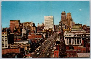 Vtg Newark New Jersey NJ Broad Street View New Prudential Building Postcard