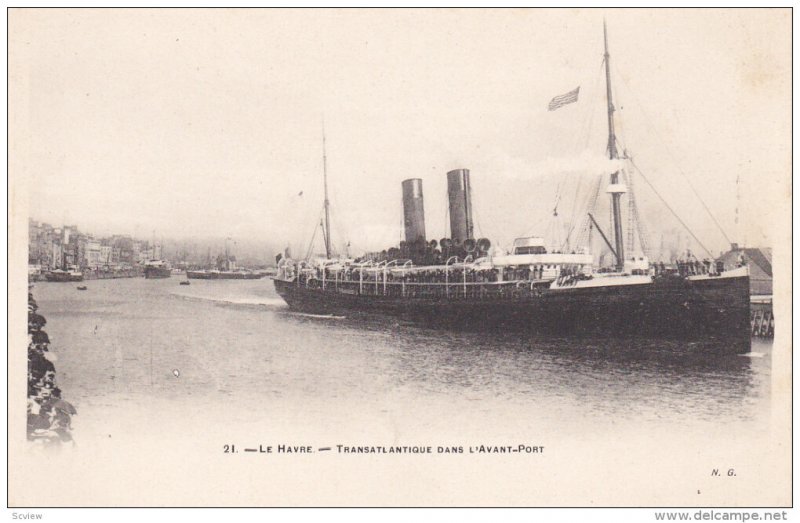 LE HAVRE, Seine Maritime, France, 00-10s ; Transatlantique dans l'Avant-Port ...