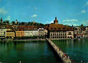 Switzerland Luzern Reussquai mit Rathaus