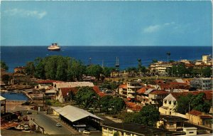 CPM Fort de France Vue sur la Savane et la Baie des Flam. MARTINIQUE (872141)