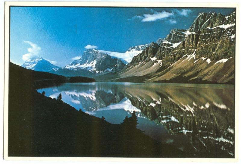 Canada, Bow Lake on the Icefields Parkway, Banff National Park, Alberta