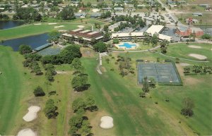 Golf Coarse Cape Coral Country Club Fla. Advertising Postcard 2R3-370