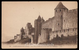 Carcassonne (Cite) - La Tour Cahuzac et la Tour de la Eveque