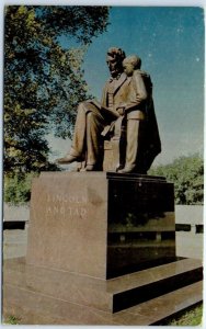 Postcard - Lincoln and Tad, Iowa State Capitol Grounds - Des Moines, Iowa