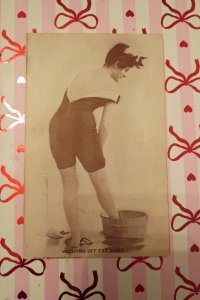 Antique 1907-1915 Risqué Beach Postcard - Washing Off The Sand - Unused