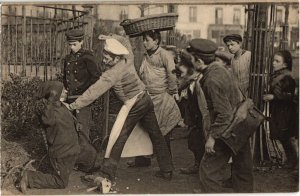 CPA PARIS Petits Metiers gamins (1245836)