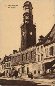 CPA DOULLENS Le Beffroi (19067)