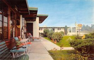 St Albans West Virginia El Rancho Motel Patio View Vintage Postcard K45329