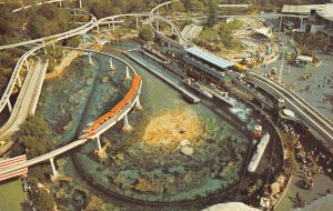 Anaheim California Tomorrowland, Disneyland, Vintage Postcard U13010