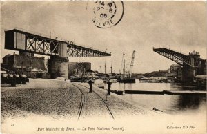 CPA Port Militaire de BREST - Le Pont National (ouvert) (650336)