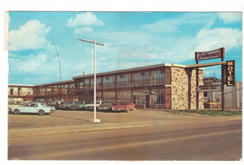 Intowner Motor Motel, Regina, Saskatchewan, Vintage 1978 Postcard, Old Cars