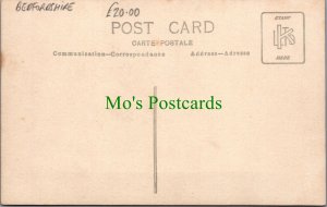 Bedfordshire Postcard - Sandy Lane End SW7206