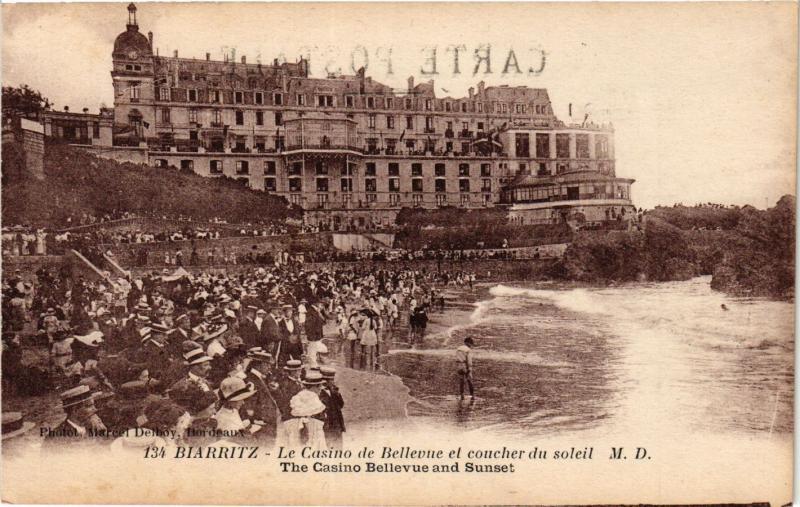 CPA BIARRITZ - Le Casino de Bellevue et cOUCHEr du soleil (450445)