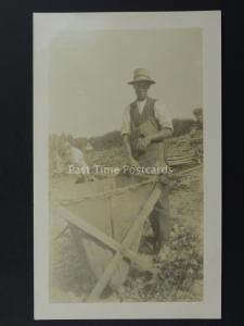 English HOP PICKING / PICKERS Field Portrait (13) Early RP Postcard