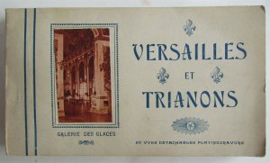 VERSAILLES & TRIANONS FRANCE ANTIQUE 50 DETACHABLE POSTCARDS BOOKLET