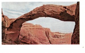 PC5965 LANDSCAPE ARCH, ARCHES NATIONAL MONUMENT, UTAH