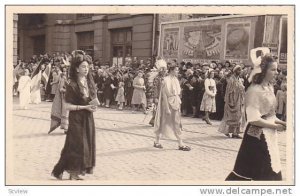 RP: Women in ethnic costumes in parade , LIEGE , Belgium , 20-30s