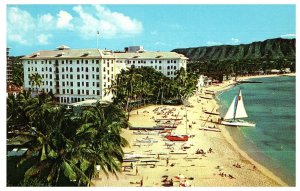 The Very Beautiful Moana Hotel on the Beach at Waikiki Hawaii Postcard