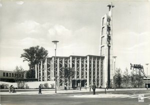 Germany Berlin Hansaviertel Kirche  Postcard