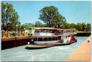 M-12129 Paddle Steam Ship Melbourne in Lock 11 Mildura Australia