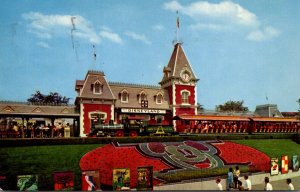 California Anaheim Disneyland Santa Fe and Disneyland Depot 1964