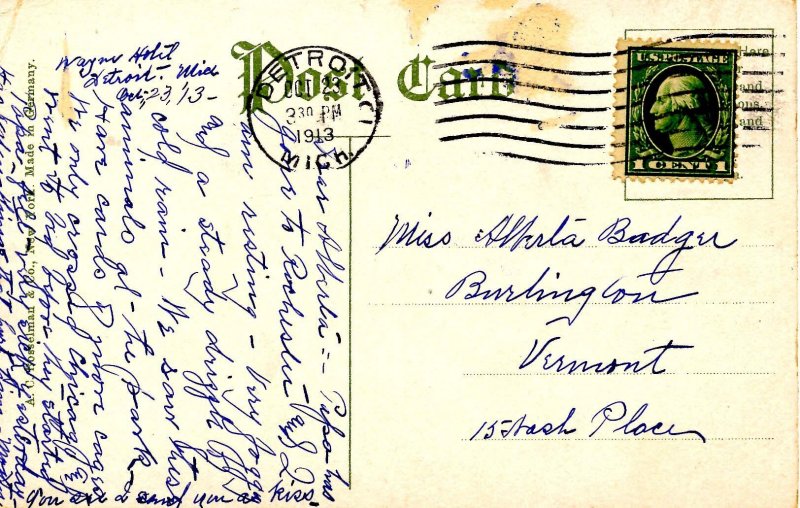 WI - Milwaukee. Washington Park Zoo Scene