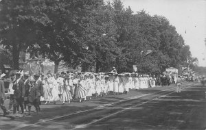 J81/ Interesting RPPC Postcard c1910 Madison Co Parade London Ohio 369