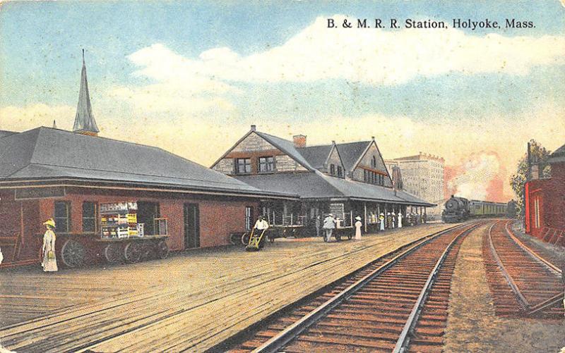 Holyoke MA B. & M. Railroad Station Train Depot Busy Platform Postcard