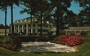 Vintage Postcard 1966 Plantation Inn Motel & Restaurant Raleigh North Carolina