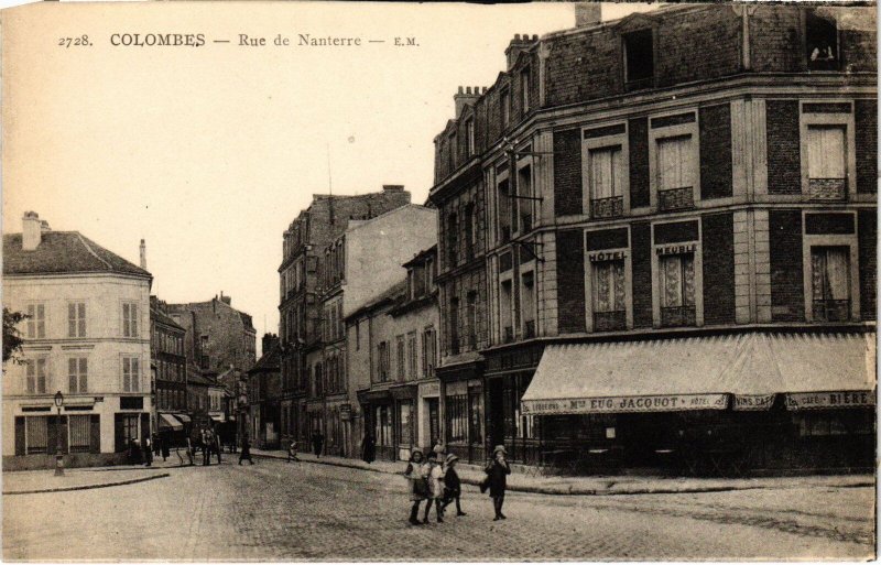 CPA Colombes Rue Nanterre (1315340)