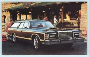 Automobile Advertising 1977 FORD LTD Country Squire Woody Wagon  Postcard