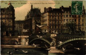 CPA LYON Les Mouettes Pont LAFAYETTE et Place des Cordeliers (461590)