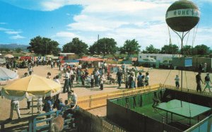 California The Famous Ruhe's Baby Zoo, Busy Scene, Postcard