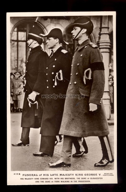 r4008 - Prince of Wales & Brothers walk behind their Fathers Coffin - postcard