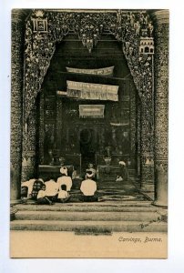 496956 BURMA Carvings temple praying Vintage postcard