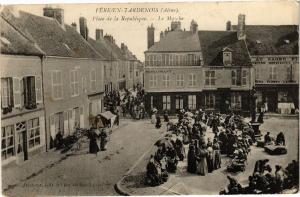 CPA FERE-EN-TARDENOIS Place de la Republique (191749)