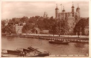 uk30943 tower of london from the river real photo uk