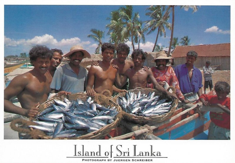 SRI LANKA - FISHING AT THE SEA - MAIL CARD FROM SRI LANKA