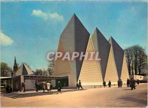 Postcard Modern Brussels World Fair Pavilion Britain