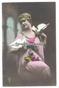 gla0041 - Lady in Pink Dress and Hair Braids, Holding Doves - postcard
