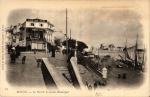 CPA ROYAN Le Port et le Casino Municipal (667032)