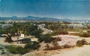 Wickenburg Arizona Junction US Highways 60-70 ,89 Roberts Postcard 21-8043