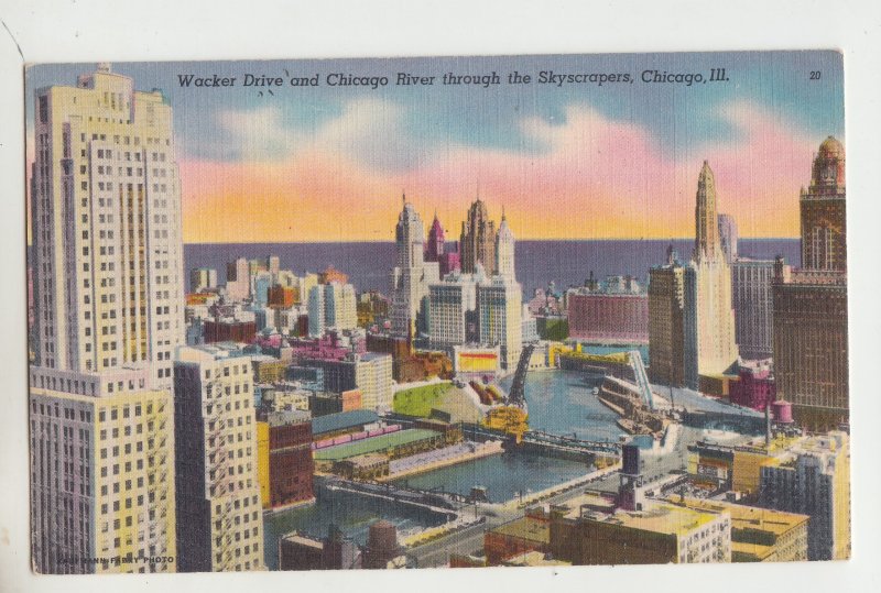 P2805, vintage postcard wacker dr & chicago river birds eye view, illinois
