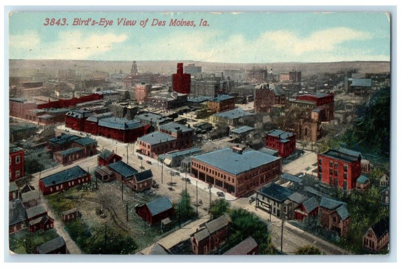 1915 Bird's Eye View Of Des Moines Iowa IA, Road Cars Buildings Scene Postcard