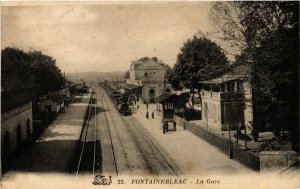 CPA FONTAINEBLEAU - La Gare (292883)