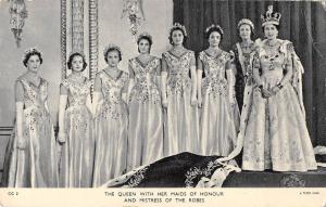 BR102534 queen and her maids of honour elizabeth  royalty wedding uk